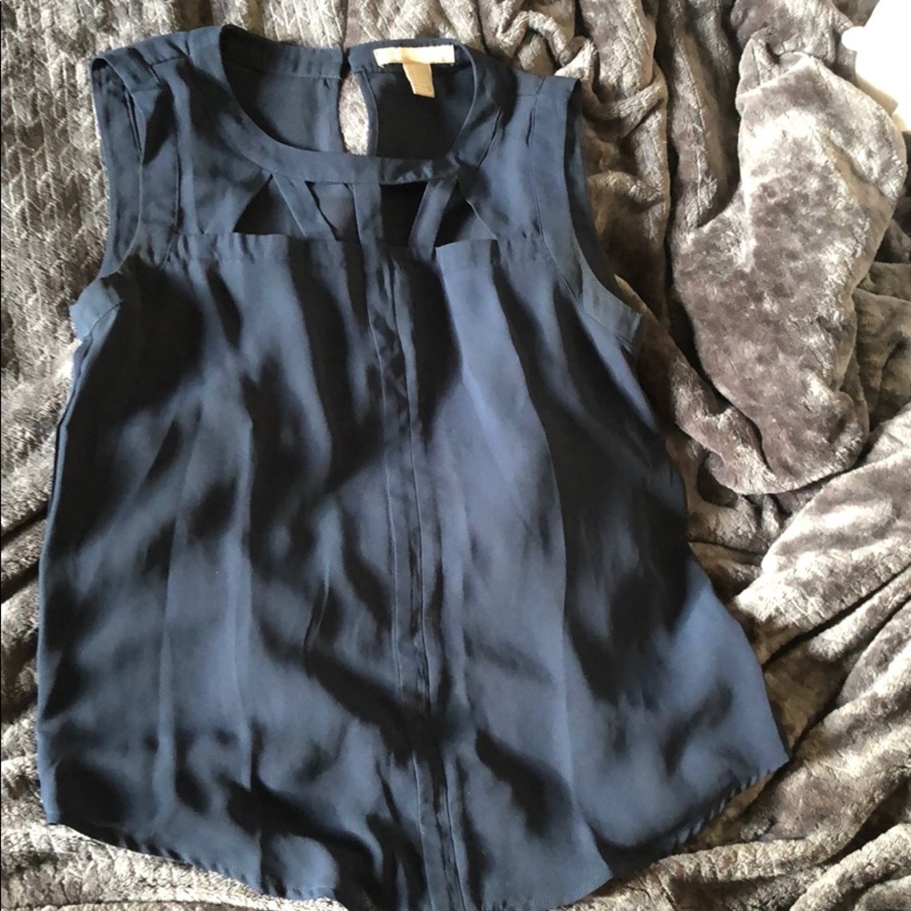 Forever 21 navy blue sleeveless blouse